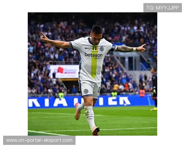 劳塔罗头球破门瞬间，国际米兰客场攻势如潮